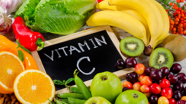 Vitamin C là nguyên liệu cần thiết để tổng hợp Glutathione